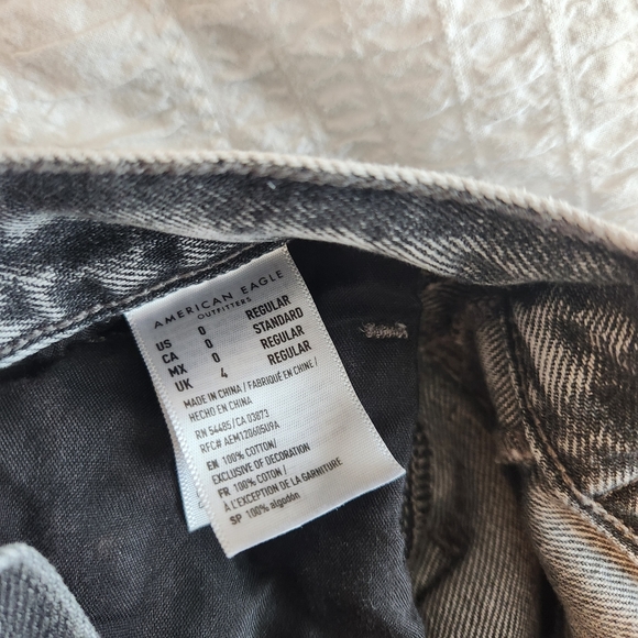 American Eagle Straight leg Distressed Grey Jeans Size 0 - Picture 10 of 12